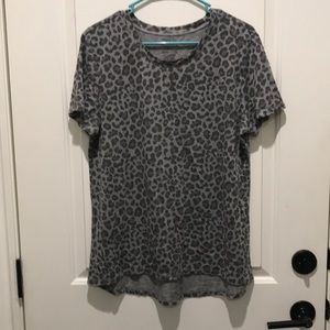 Gray (snow) leopard short sleeve top.